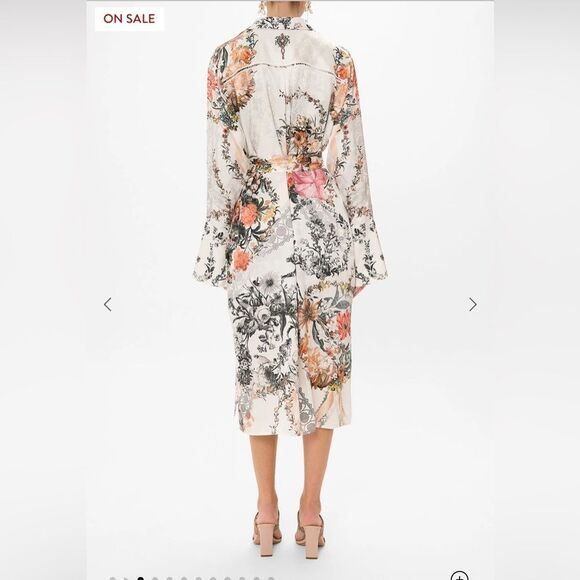 NWT 900.00 CAMILLA Split Cuff Soft Coat
De Haar Memoirs M/L IN SITE 719.00 - Picture 3 of 7